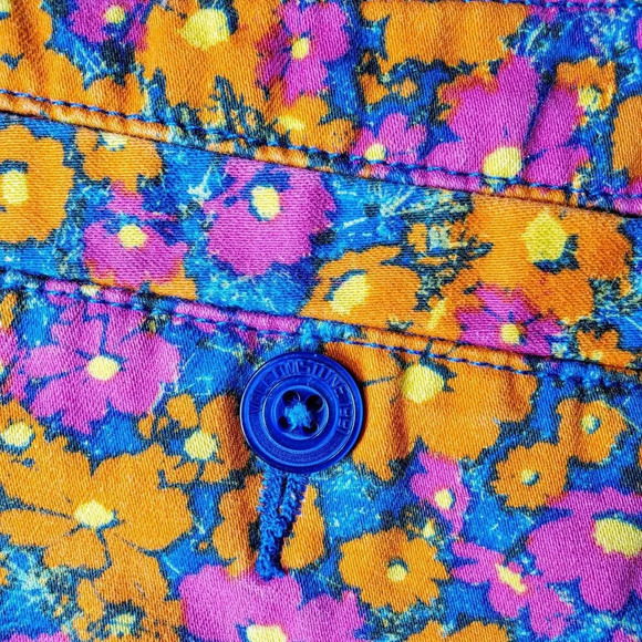 Volcom Floral Frochickie 2 1/2" Short "I MUST HAVE" Size 5 Juniors Pink Blush - Picture 12 of 15